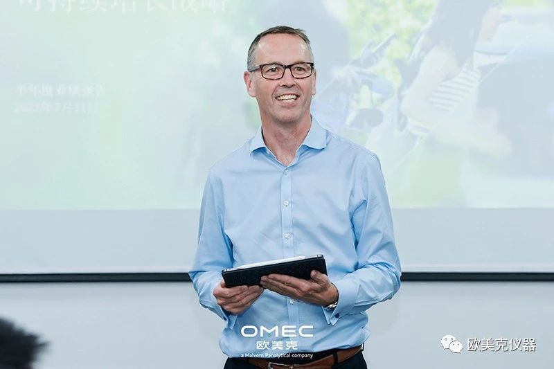 104037_059876_gsdt.jpg 104037_059876_gsdt.jpg